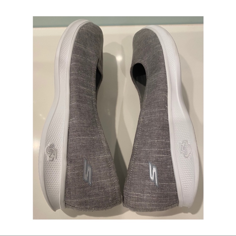 Women's Skechers Goga Max Lite light grey size 10 - Picture 8 of 10